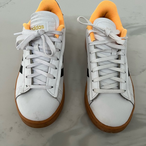 adidas Women’s White and Black Sneakers with Signature Stripes - Picture 3 of 6